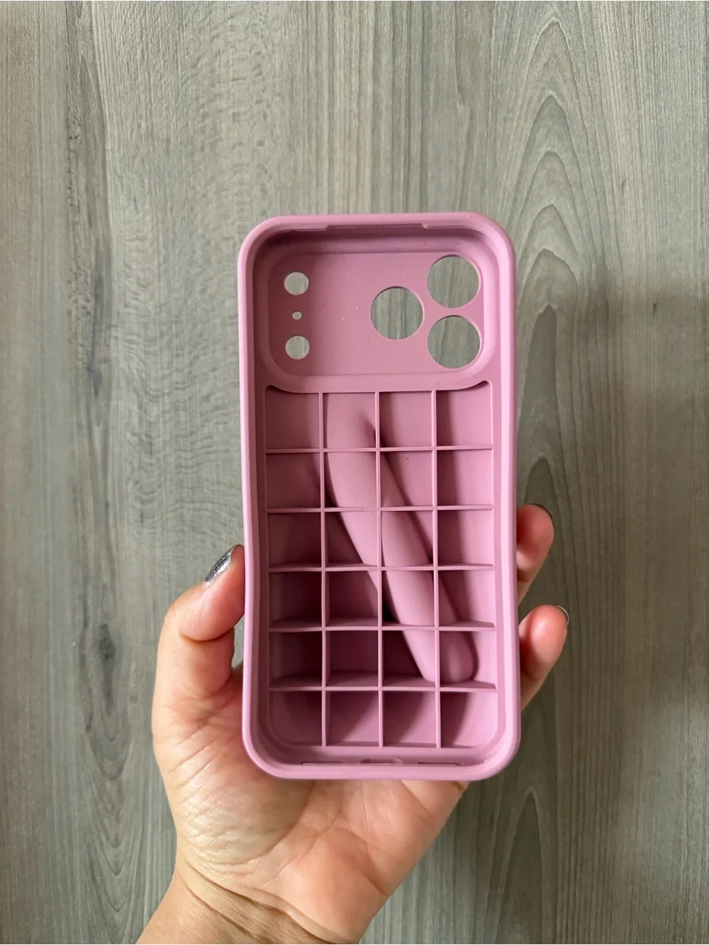 RHODE iPhone 17 pro max Case in Pretzel - Picture 6 of 9